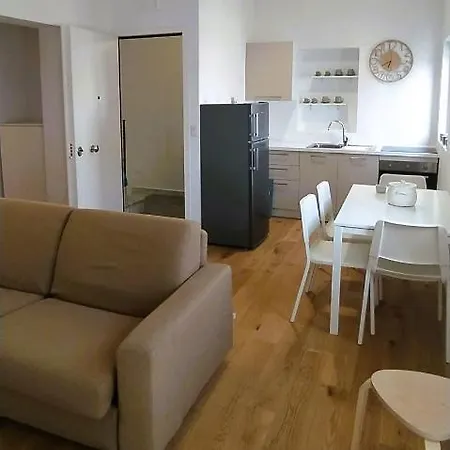 Via Genova 31 Апартаменты *