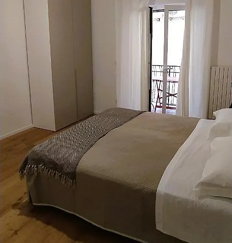 Via Genova 31 * باري