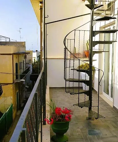 Via Genova 31 باري